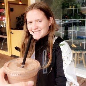 Meet your Posher, Lizzy